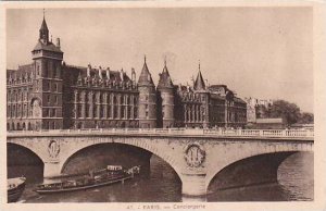 France Paris Hotel Conciergerie