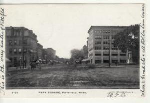 MA   PITTSFIELD   PARK SQUARE  1905 postcard