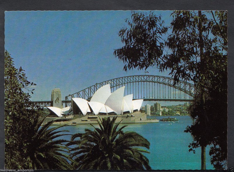 Australia Postcard - The Opera House and Harbour Bridge, Sydney, N.S.W - RR1169