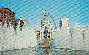 Old Courthouse And Gateway Arch Jefferson National Expansion Memorial Saint L...