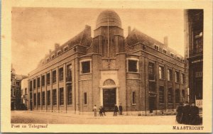 Netherlands Maastricht Post en Telegraaf Vintage Postcard 01.42