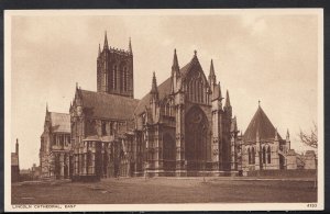 Lincolnshire Postcard - Lincoln Cathedral From The East   A4747
