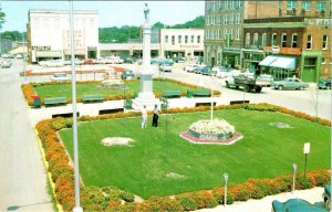 Elberton, GA Georgia DOWNTOWN STREET SCENE~CONFEDERATE MONUMENT ca1950s Postcard