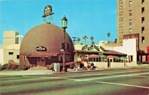 Postcard CA Los Angeles California-Brown Derby Restaurant-People-Vintage 1950sC5