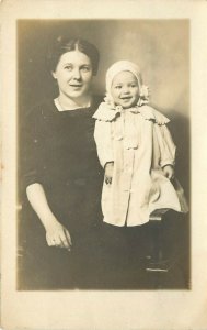 c1910 RPPC; Nice Portrait of Young Mother & Happy Smiling Toddler Unknown US