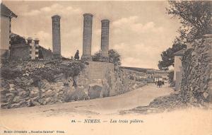 BR29938 Nimes les trois poliers france