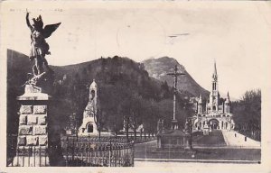 France Lourdes La Basilique St Michel et l'Esplanade 1953 Photo