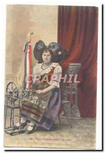 Old Postcard type & # 39alsacienne spinning the wheel