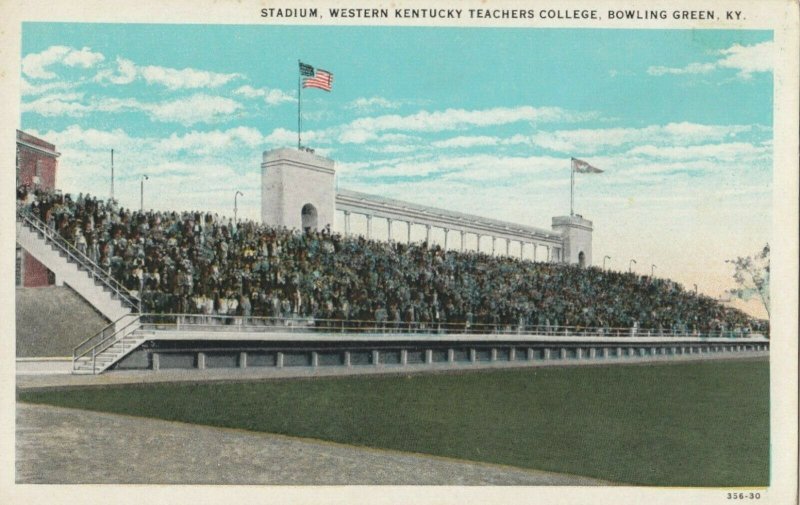 BOWLING GREEN , Kentucky, 1910s ; Stadium  , Teachers college