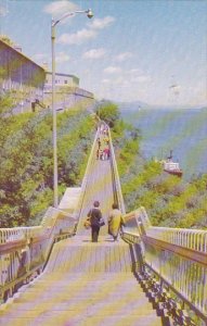 Canada Gouverneurs Walkway Along Cap Diamant Quebec