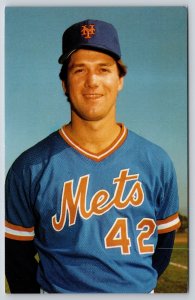 Sports~Baseball~New York Mets Pitcher Roger McDowell~Vintage Postcard