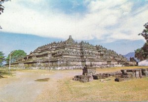 Indonesia Borobudur Buddhist Temple Central Java Vintage Postcard BS.08