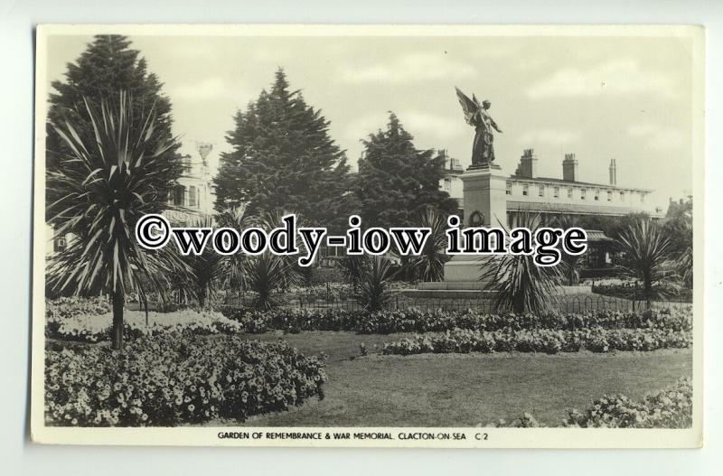 tp8838 - Essex - Garden of Rememberance & War Memorial, Clacton-on-Sea- Postcard 