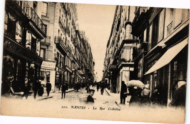 CPA NANTES - La Rue Crebillon (222406)