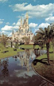 WALT DISNEY WORLD Cinderella Castle Fantasyland Vintage ca 1970s Postcard