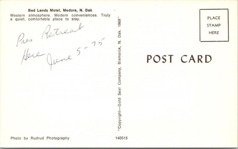 Medora, ND North Dakota  BAD LANDS MOTEL  1975 ROADSIDE Chrome Postcard
