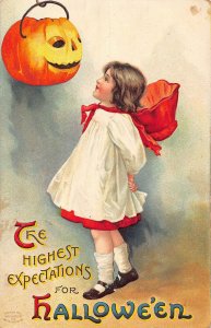 J87/ Halloween Postcard c1910 Ellen Clapsaddle Girl Jack-O-Lantern 73