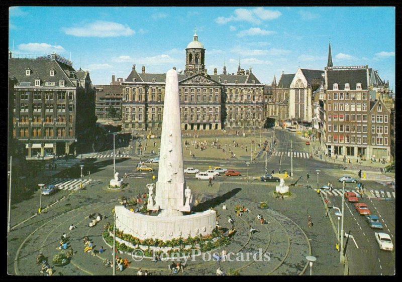 Amsterdam - Dam met Koninklijk en Nationaal Monument