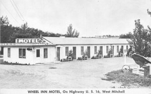 South Dakota Mitchell Postcard Wheel Inn Motel Canedy 1950s 22-2822