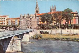 BR31113 Burgos Puente sobre el rio Aeranzon y puerta de Sante maria spain