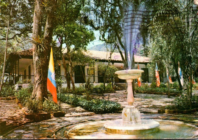 Colombia Bogota Quinta de Bolivar Pila Colonial y Patio Interior 1977