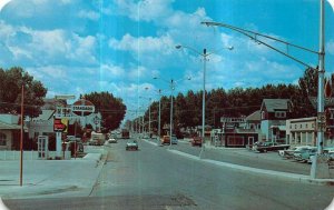 STANDARD OIL GAS STATION RAWLINS WYOMING LINCOLN HIGHWAY POSTCARD (1960s)