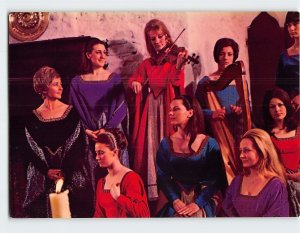 Postcard Singers and Musicians in medieval costumes, Bunratty Castle, Ireland