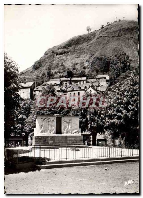 Postcard Old Murat Cantal Town Square Hotel and the Monument to deported