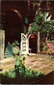 Postcard LA New Orleans - Brulator Courtyard