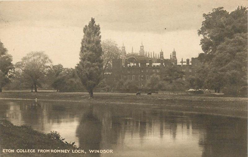 Romney Lock - Eton College - Windsor England - Postcard