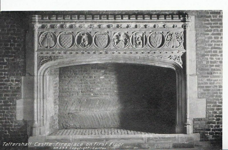 Lincolnshire Postcard - Tattershall Castle, Fireplace on First Floor   A6598