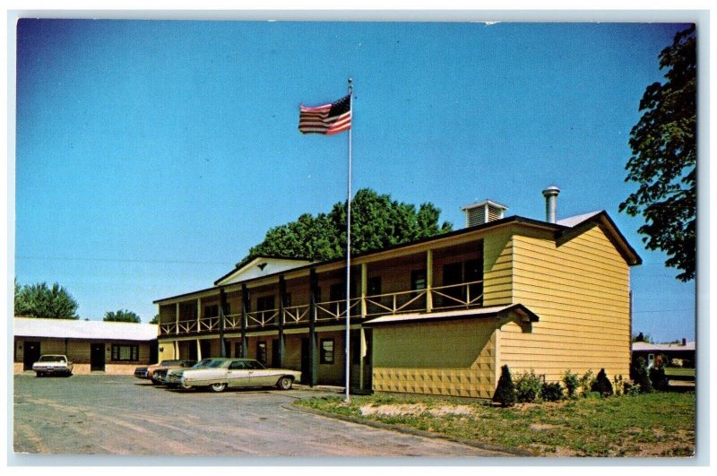 c1960 Cadet Motor Inn East Chicago Street Coldwater Michigan MI Vintage Postcard