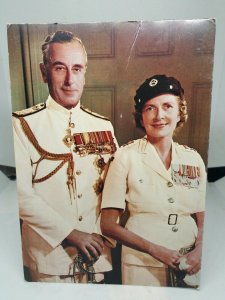 Lord and Lady Mountbatten at Broadlands Romsey Hampshire 1947 Vintage Postcard