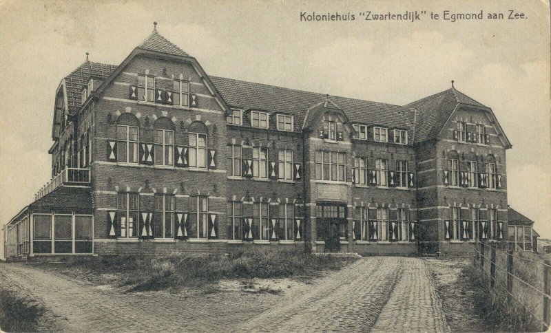 Netherlands Koloniehuis Zwartendijk Egmond aan Zee Vintage Postcard 07.45