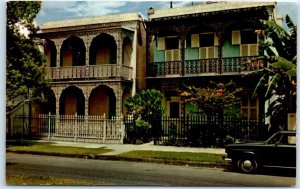 M-65729 Lovely antebellum homes typical residences of the Vieux Carre New Orl...