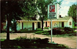 Postcard Silver Court, 7UP Soda Sign in Kadoka, South Dakota~139607