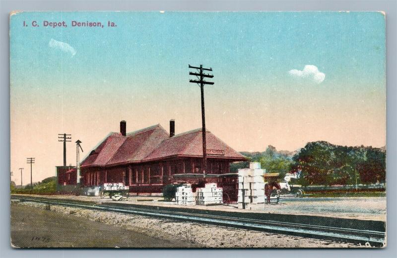 DENISON IA I.C. DEPOT ANTIQUE POSTCARD railroad railway train station