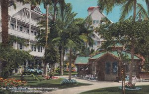SAN DIEGO, California, 1900-1910s; Inner Court, Hotel Del Coronado