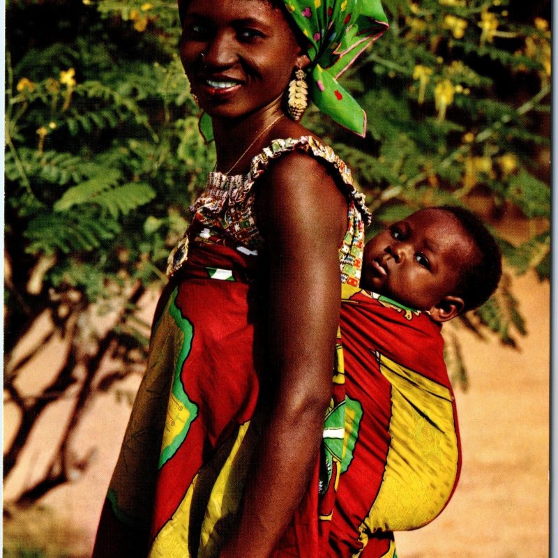 c1970s Africa Mother & Child African Family Baby on Back Chrome Photo 4x6 PC M3