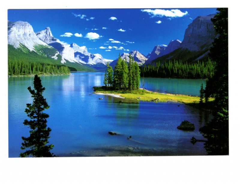 Spirit Island, Maligne Lake, Canadian Rockies,