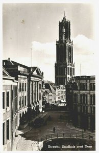 Netherlands Utrecht Stadhuis met Dom Vintage RPPC 04.19