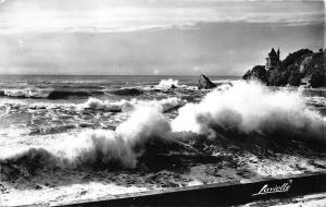 BR18856 Biarritz un bel effet de vague a la cote des Basques  france