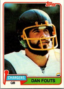 1981 Topps Football Card Dan Fouts San Diego Chargers sk60138