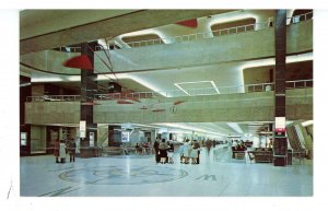 PA - Pittsburgh. Greater Pittsburgh Airport, Interior