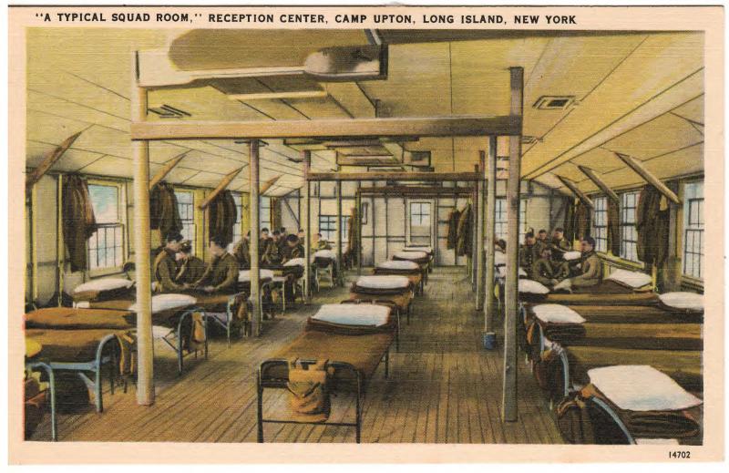 ARMY CAMP UPTON RECEPTION CENTER LONG ISLAND N.Y SQUAD ROOM 1940s POSTCARD 