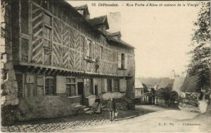 CPA CHATEAUDUN Rue Porte-d'Abas et Maison de la Vierge (1201492)