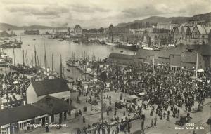 norway norge, BERGEN, Fisketorvet, Fish Market (1910s) RPPC Postcard (2)