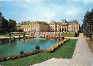 Modern Postcard Luneville (Meurthe et Moselle) The castle and gardens