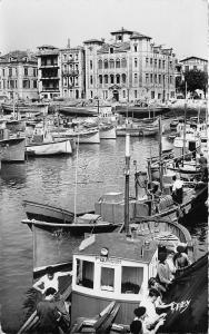 BR28391 Saint Jean de Luz Le Port ship bateaux france