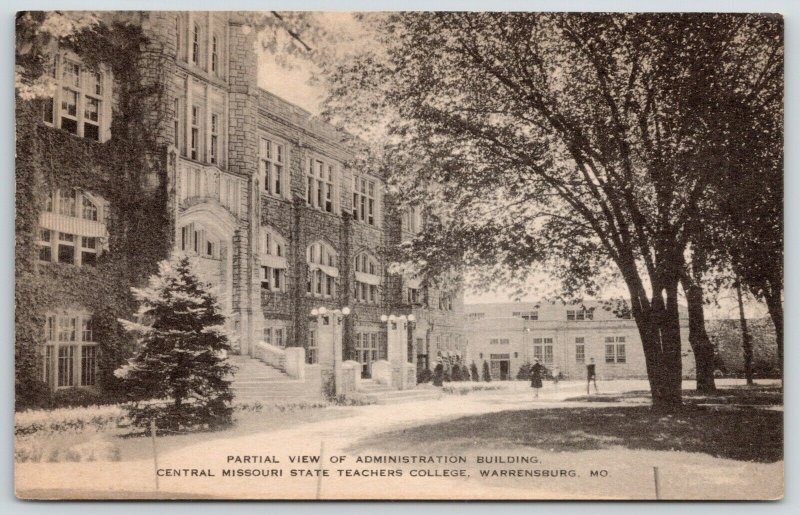 Warrensburg MO~Central State Teachers College~Administration Bldg~Students~1930s 